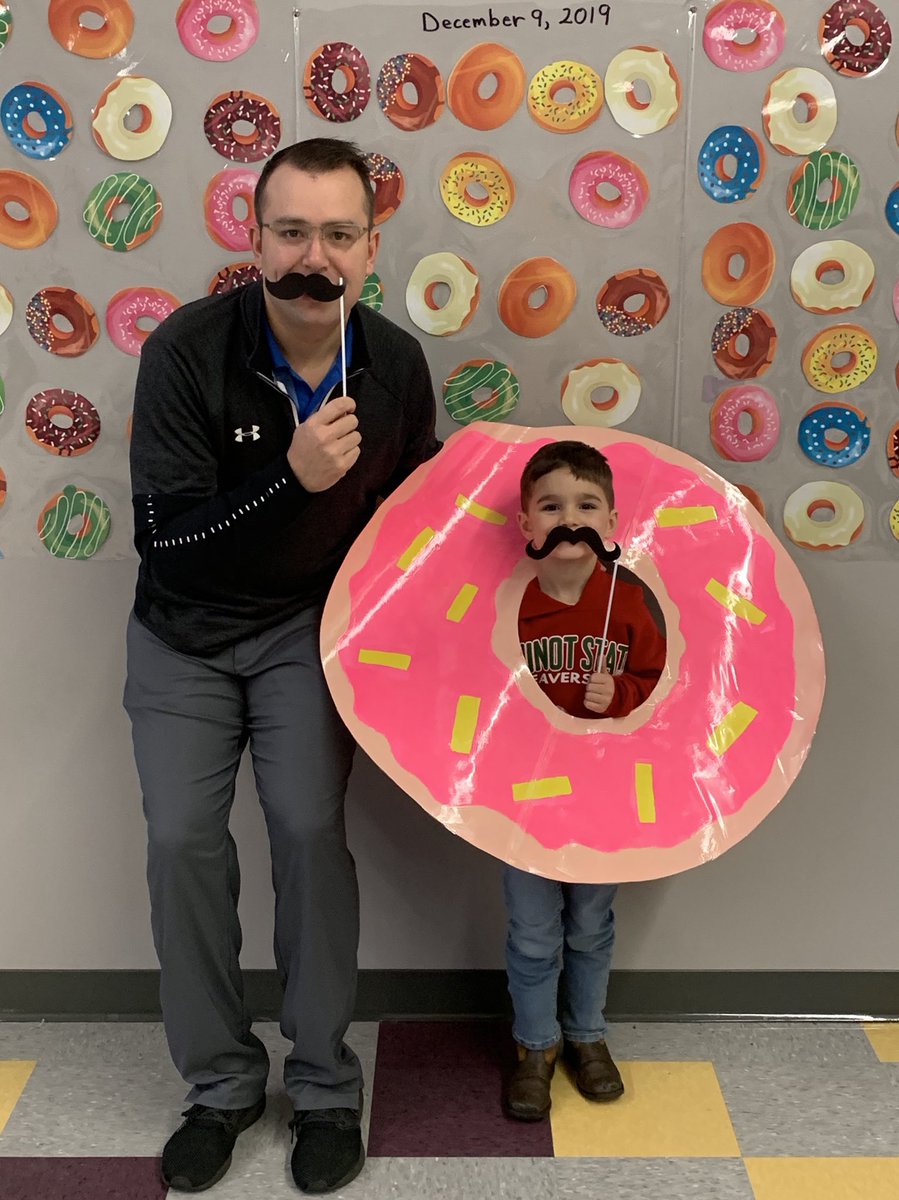 mslahti88's tweet photo. Take a glaze of happiness &amp; add a sprinkle of fun &amp; you have Donuts with Dad/Family member. The donuts are delicious but the real treat is spending time with family. So many smiles, so much laughter, &amp; lots of memories. Thank you to all who helped and all who were able to attend! https://t.co/Nb7KbMtiQJ
