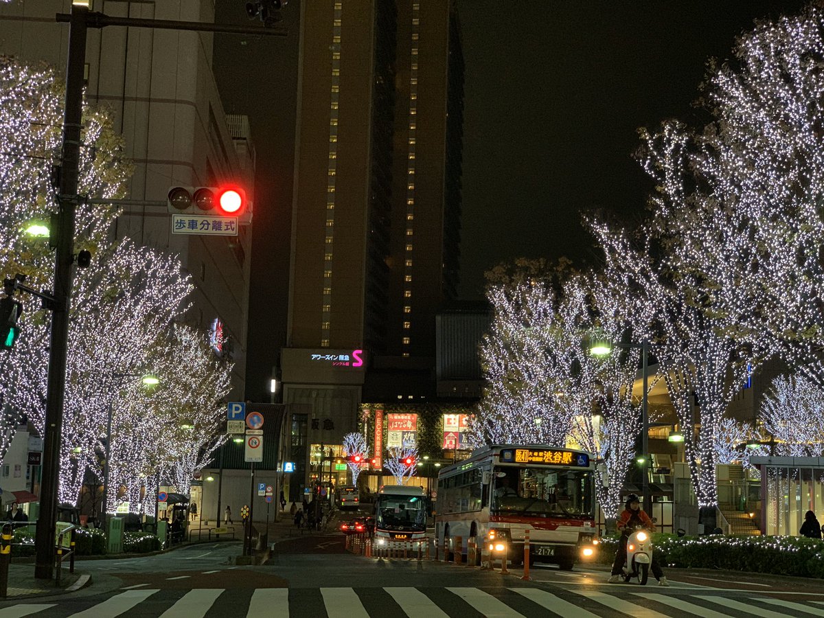 Naturalgiftmana's tweet photo. 街が光り輝いてますね✨✨ https://t.co/bH8fRHJJOL