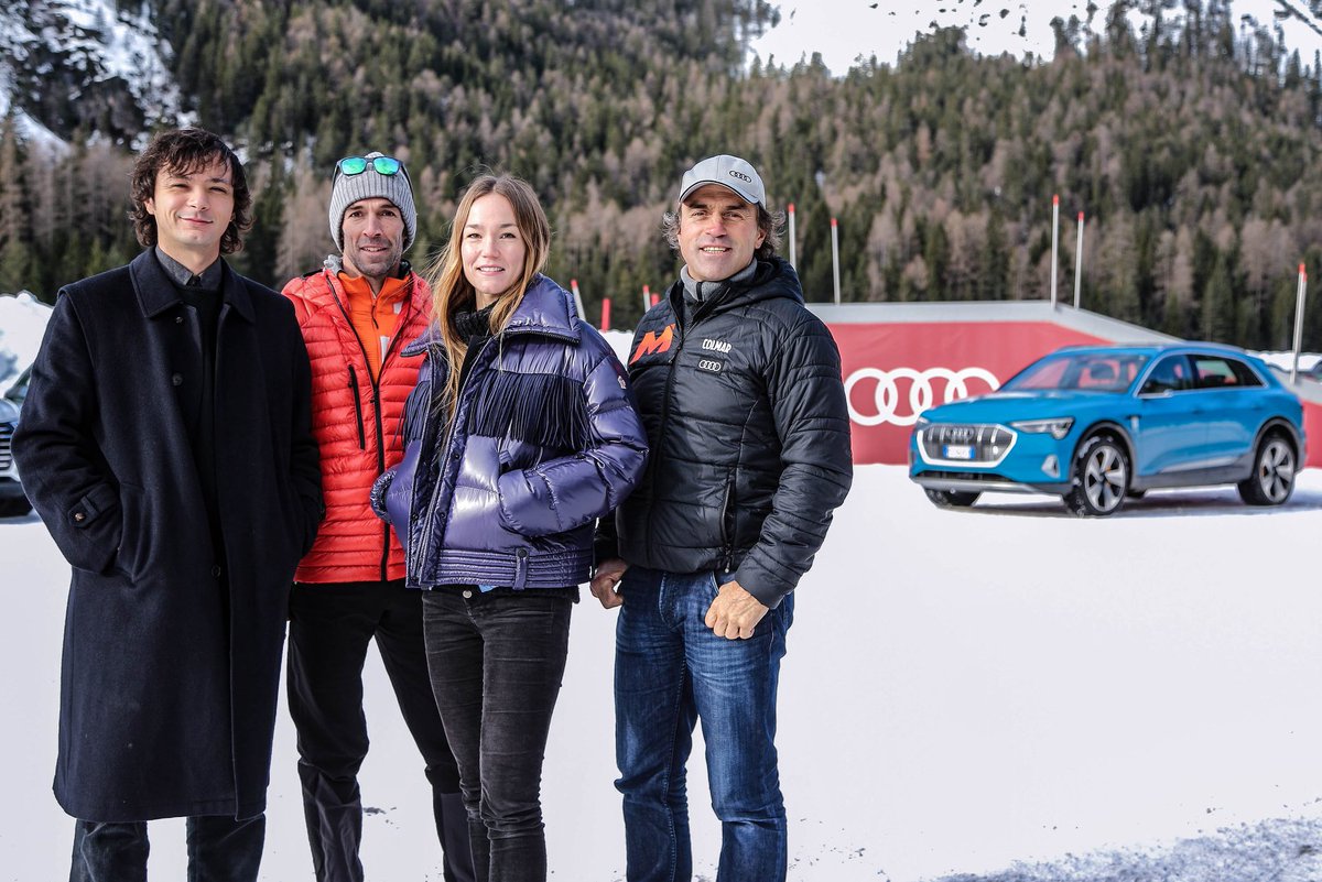 AudiIT's tweet photo. Avanguardia, eventi e sostenibilità. L’inverno è iniziato nel migliore dei modi con il #CortinaFashionWeekend. #AudiWinterLive #AudiMountainExperience https://t.co/Fqiw4ZcUoi