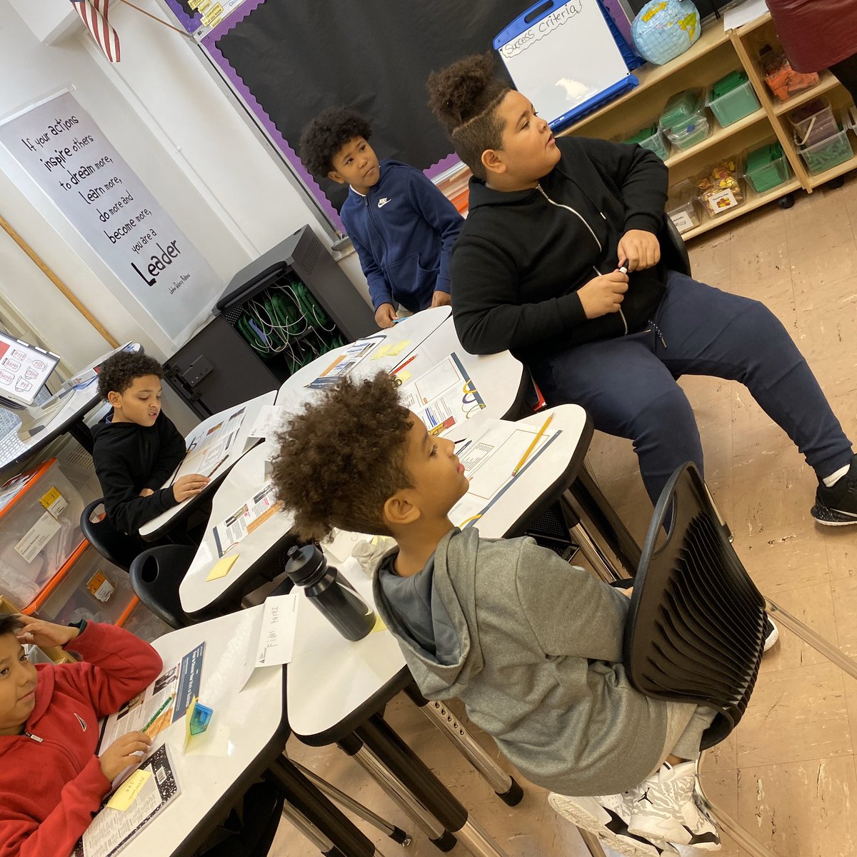 Our 5th graders learning about work, business and money, thanks to @JANewYork @ps1xhhp we work above and beyond to get our kids ready for the real world. #entrepreneurial #innovative #highgrowth #highdemandcareers #ps1xhhp @sharintirado1 @Perdoxfuturejp @NunezaNYC @Csd7Bx