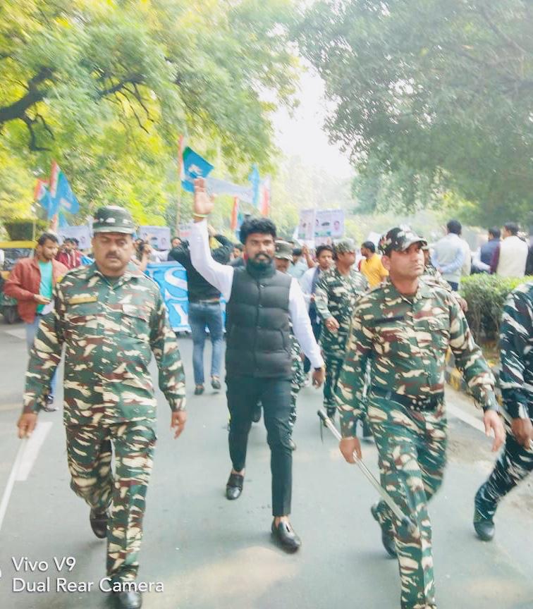 Naresh_CongNSUI's tweet photo. # Chhatra Adhikar rally in delhi
 @Aswathamanasa @guptar @Neerajkundan @abinvk @KartiPC https://t.co/z6Bl0SIPGE