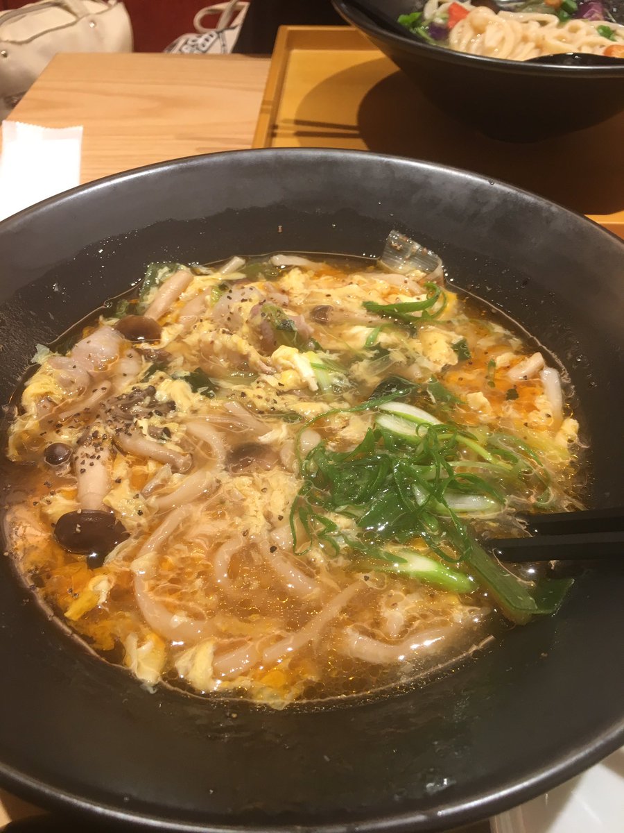 May_Midori_'s tweet photo. 俳優業では今、ガスト新CMとソフトバンク新CMに出させて頂きました
エキストラではありますがとても楽しい撮影でした!
端に映ってたり、後ろ姿映ってたりなので探しにくいとは思いますがぜひ探してみてください!
昨日zyoshi-zuの打ち合わせで食べたうどん
美味しかった!
#特撮女子
#zyoshi-zu https://t.co/4G1Xaj2S88