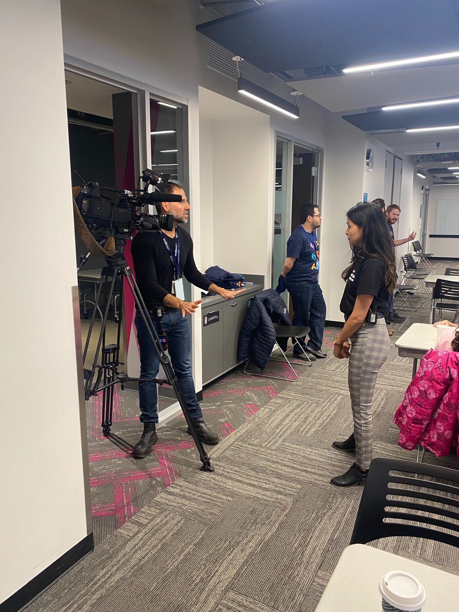 learningcode's tweet image. Thanks @CTVToronto for dropping by to help us spread the word about #clcWeek! Tech education is 🔑 and we're excited to empower educators across Canada to bring coding into their classrooms and extra-curricular programs! #CodeTimeGoTime