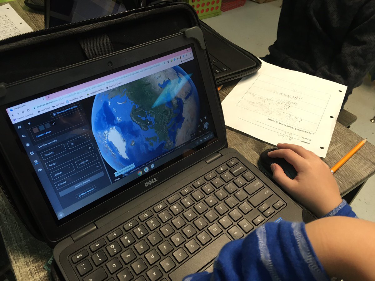 jrichardson30's tweet image. Teaching these @HooverSchools 4th graders how to create #EarthStories w @googleearth! Can’t wait to see what they create! #Explorersmindset #EarthEveryday @EarthOutreach