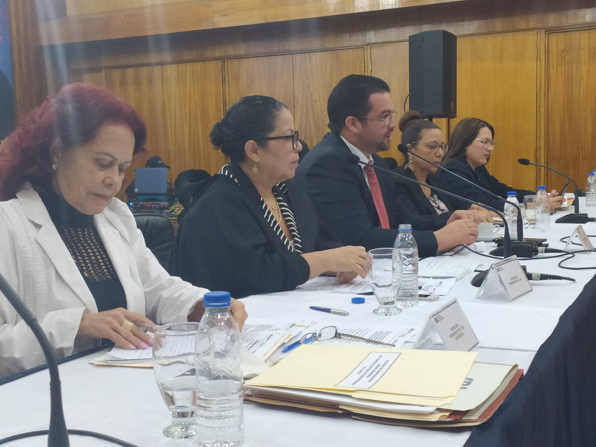 PartidoPSUV's tweet photo. Rectores universitarios respaldan el proyecto de la Universidad Internacional de la Comunicación, durante el CNU. #GobiernoDelPueblo https://t.co/pjtYra56gR