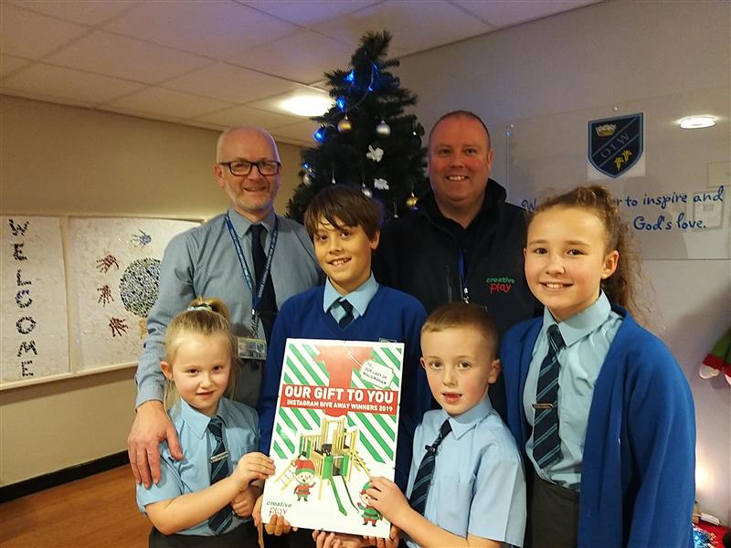 CreativePlayUK's tweet image. Today, Phil went out to share the news to our winners of the Instagram Competition - @olw_primary Our Lady of Walsingham Liverpool, represented by the School Council and Johnathan. 
We cant wait to install your new activity centre! 
#OurGiftToYou
#GettingReadyFor2020
#WINNERS