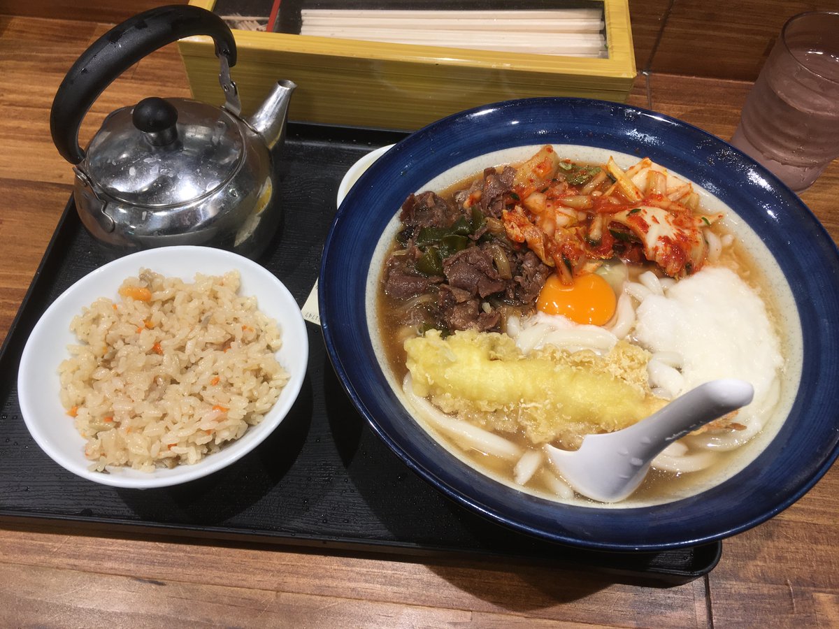 FanKyushu's tweet photo. 牧のうどんの全部乗せ

#福岡うどん特徴 https://t.co/OFFIoa4ELu