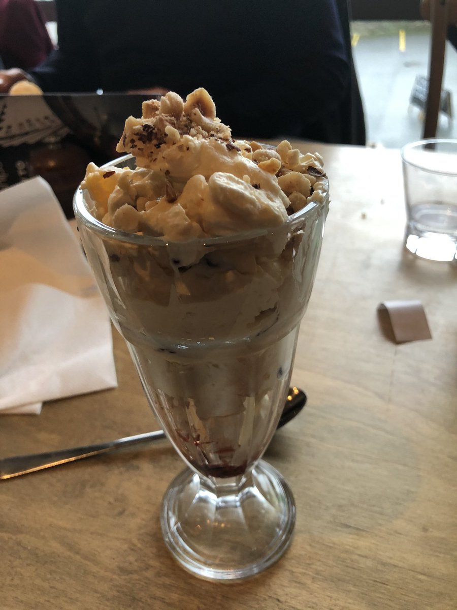 SeanatBF's tweet photo. Donna - the dessert was delicious! @MiningSearchUK https://t.co/MhqtVk4iGM