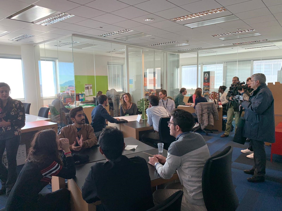 ERGnow's tweet photo. Al #MobilityBootcamp 2019 la nostra esperienza di #BikeatWork 🚴‍♀️🚴‍♂️come contributo nel primo concorso di idee di @GenovaMetropoli e @TalentGardenit dedicato agli studenti universitari per creare una nuova concezione di mobilità ciclabile per #Genova #TAGGenova https://t.co/Ek9u5YBIR7