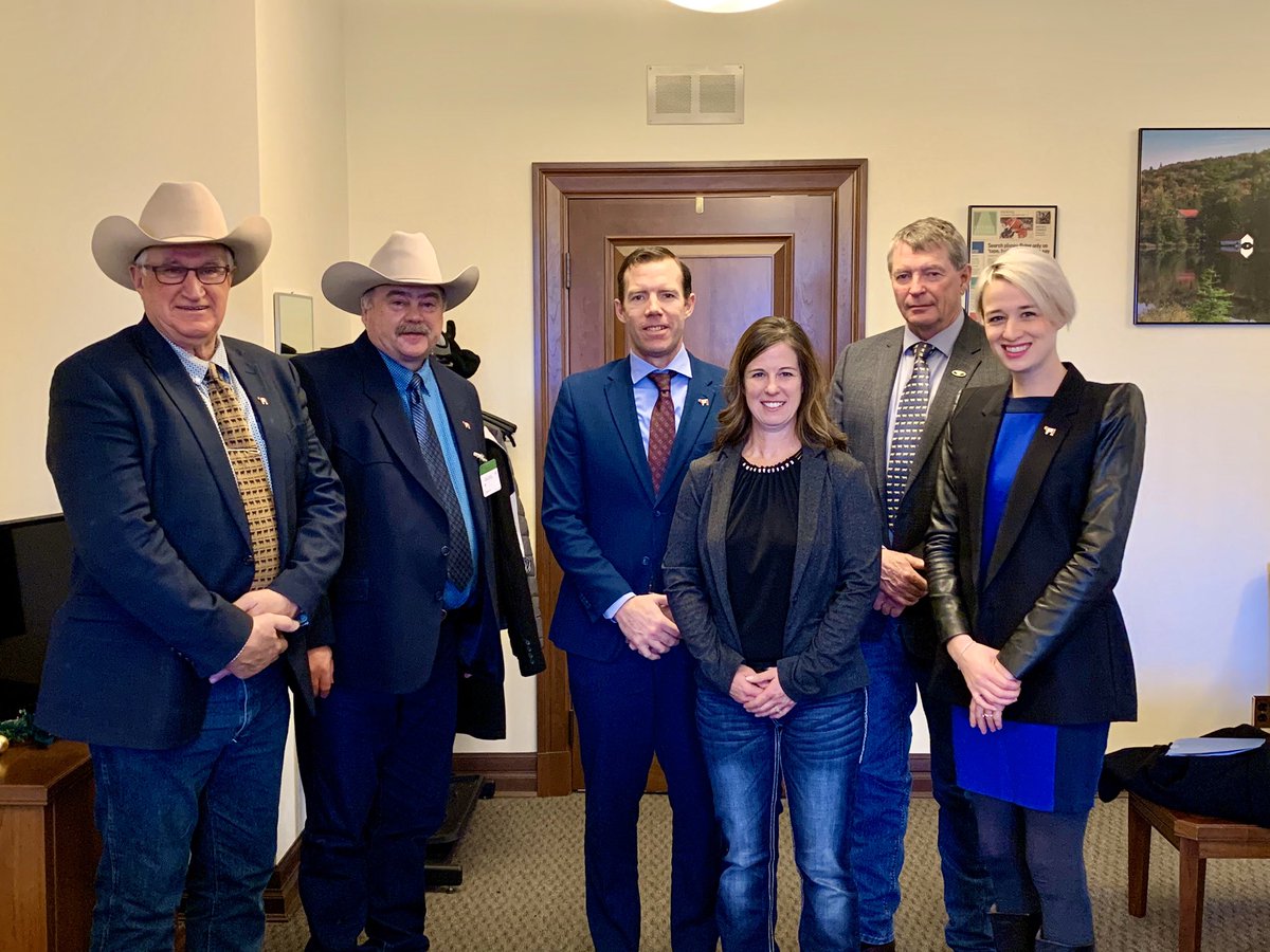 The beef industry contributes $9 billion in farm cash receipts, $17 billion to Canada’s GDP and 228,000 jobs. Thanks to @CdnCattlemen for all their work for the sector, bringing the voice of 60,000 beef farmers and ranchers to Ottawa  #cdnag #cdnpoli #beef