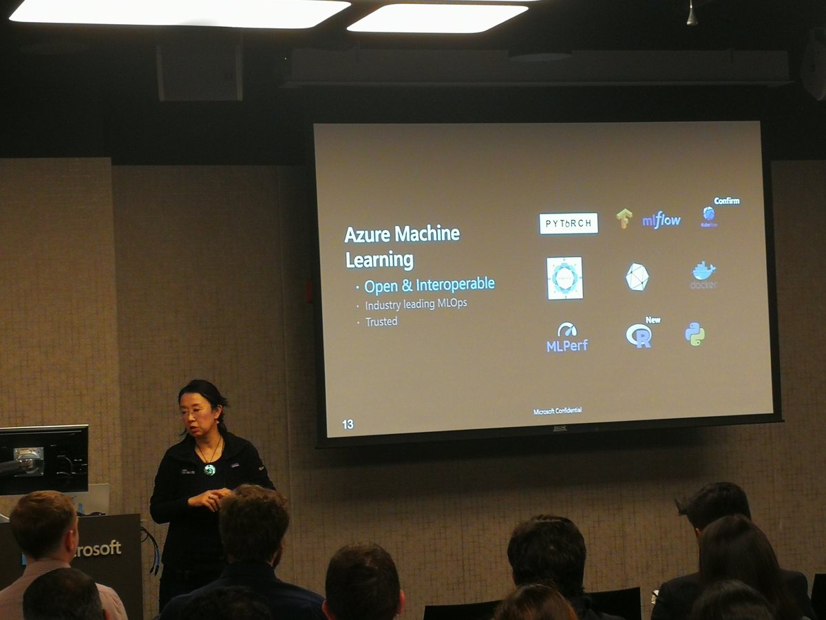 alonso_tenorio's tweet photo. Inteligencia Artificial y IoT haciendo uso de Azure. En el Fall 2019 Boston Azure Data AND AI Fest.
@AzureDataFest #AzureDatafest2019 https://t.co/Ge4GWG3kVa