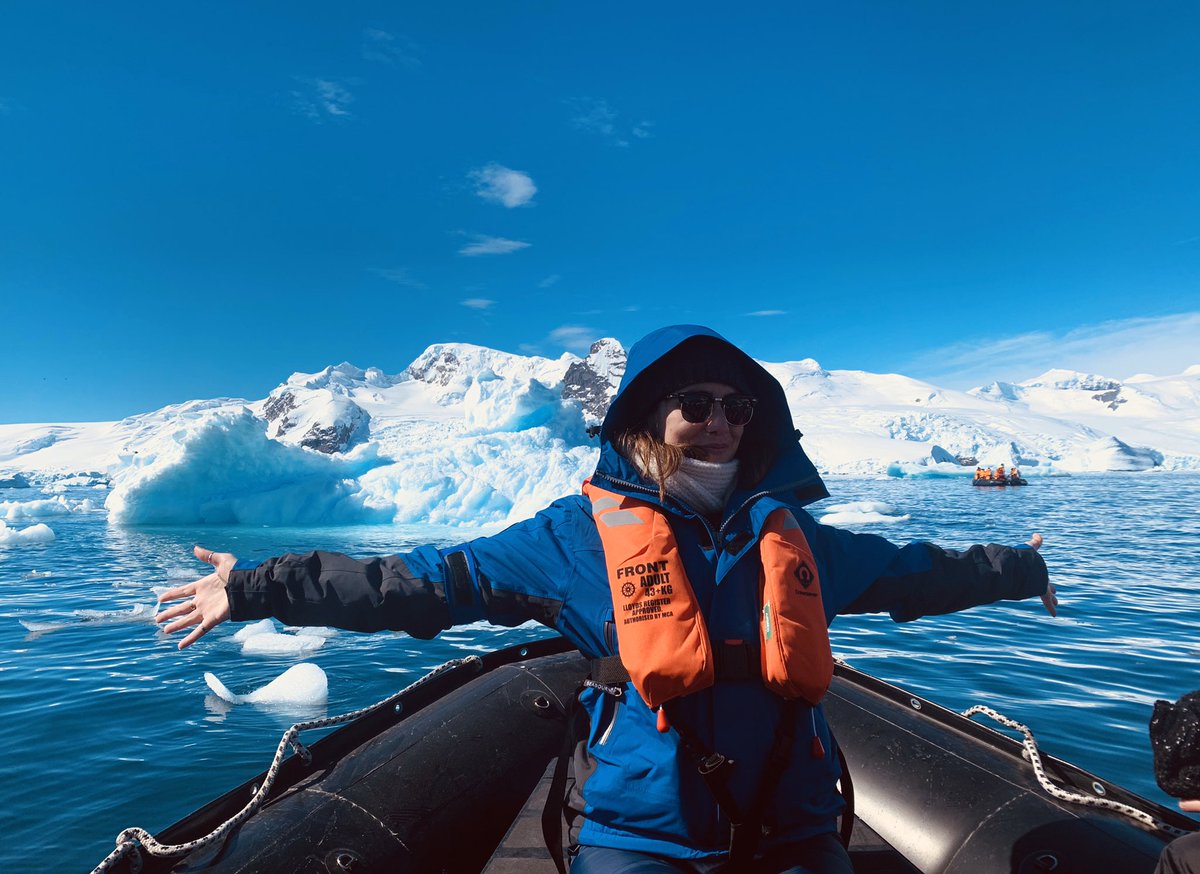 Just look at our <a href="/cassmccowan/">Cassa</a> living her best life out in Antarctica. Singing for her supper with this as her backdrop! #blueskiessmilingatme
