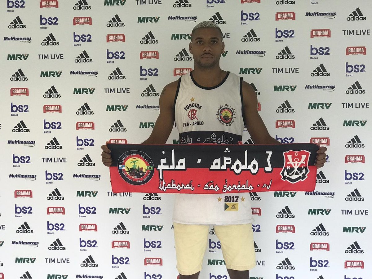 AtordoApollo's tweet photo. Jogador caro, acredita bb #FlaApollo #Gavea https://t.co/jzE1kFdX0w