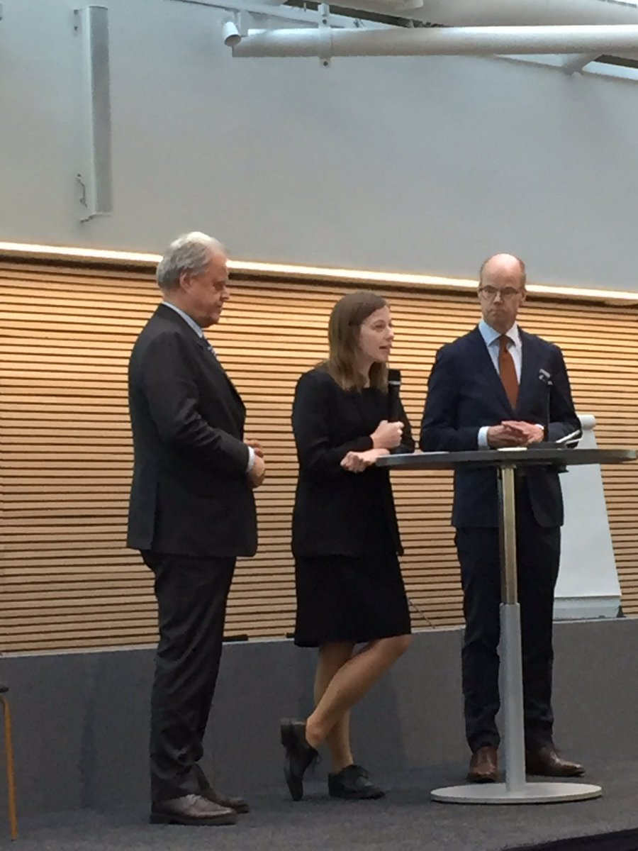 Ministeri <a href="/liandersson/">Li Andersson</a> haastaa ammatillisia oppilaitoksia ottamaan ilmastovastuun osaamisen vahvemmin opetukseen.opiskelijat ja nuoret ammattilaiset voisivat toimia työpaikoilla muutosagentteina kestävämpien toimintatapojen käyttöönotossa  #ilmastovastuunoppiminen <a href="/Opetushallitus/">Opetushallitus</a>