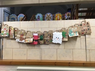 ashbycofe's tweet photo. Eco bag judging today, then bags will go home to be used for gift bags #savemoneysavetheenvironment https://t.co/EKO0YL1rnf