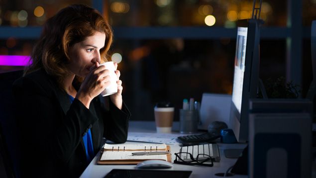 OsmondGroup's tweet image. Are employees working too many hours? UK work longer hours than the EU, more than 31% believe they work longer than contracted hour with many (57%) working at least 5 hours more and 17% over 10 extra hours. buff.ly/357EJKO #extrahours