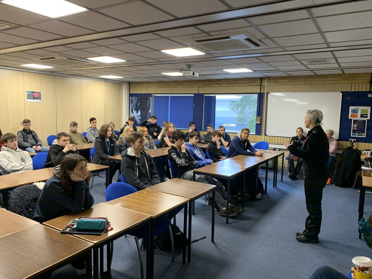 AndoverPublic's tweet photo. A big thank you to the Youth Offending Team (YOT) for coming in today and talking to the students about what their job role and responsibilities are in supporting young people. #studentwatch #andovercollege #andoverpublicservices @Andovercollege @AndoverPolice @SparsholtPS https://t.co/DVoHly4gfq