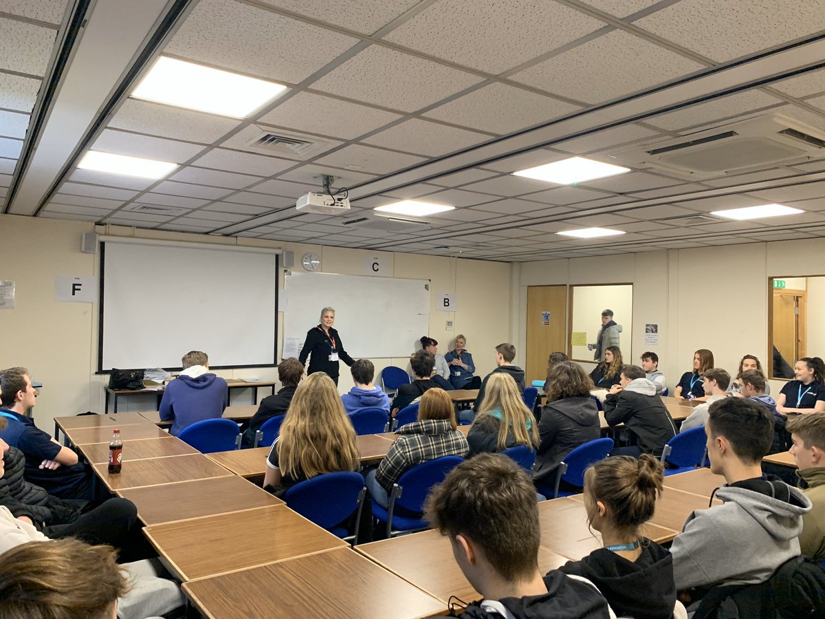 AndoverPublic's tweet photo. A big thank you to the Youth Offending Team (YOT) for coming in today and talking to the students about what their job role and responsibilities are in supporting young people. #studentwatch #andovercollege #andoverpublicservices @Andovercollege @AndoverPolice @SparsholtPS https://t.co/DVoHly4gfq