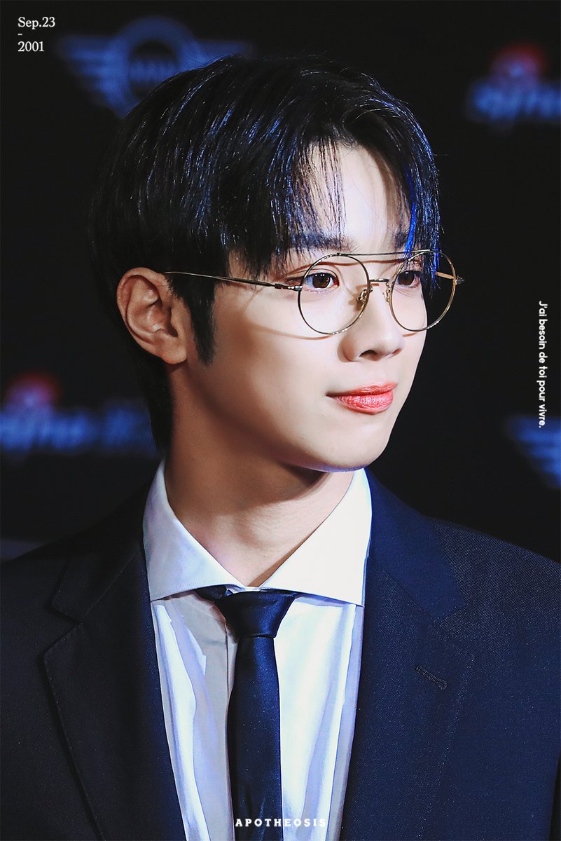 Apotheosis_0923's tweet photo. 191210 SINA BEST TASTE
#라이관린 #赖冠霖
#LAIKUANLIN #EdwardLai 
#초연나건소사 #初恋那件小事 #ALittleThingCalledFirstLove 
PhotoBook
한국https://t.co/8rsm43Df9w
OVERSEAS
https://t.co/SbsEXNYt2d https://t.co/bbbD6b3h3x