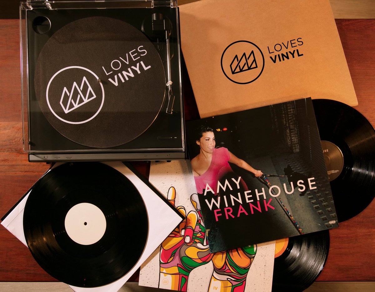 Give the Gift of Vinyl This Christmas with our Turntable Bundle: a 3-mth Gift Subscription &amp; Audio Technica Turntable for only €199! 

Order before 17th Dec &amp; we'll ship a Gift card with
3-month Subscription &amp; Audio Technica Turntable just in time for 🎅 
lovesvinyl.com/products/loves…