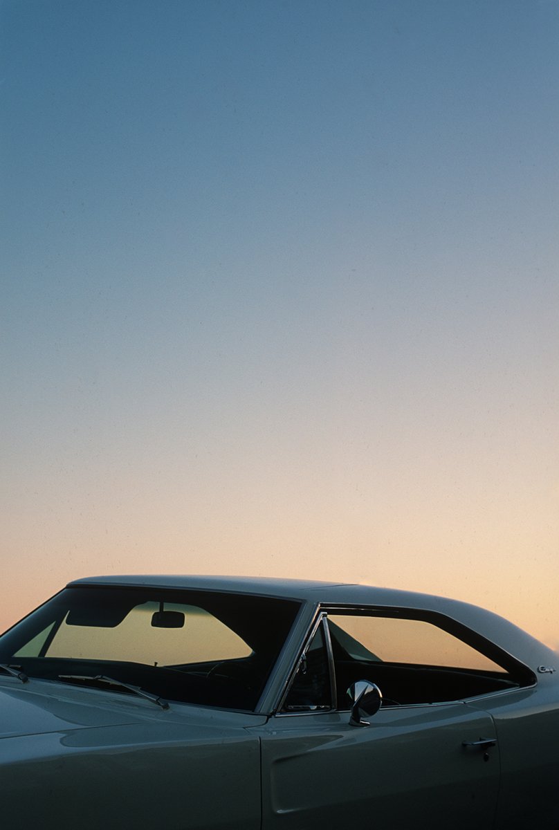 AestheticaMag's tweet photo. #fromthemagazine Gradient sunsets and neon signs cast a glow over Ian Howorth’s cinematic compositions – captured through analogue film. https://t.co/vlZ0uzXfxy https://t.co/IwqDpUVzrW