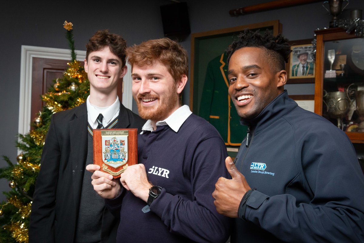 <a href="/FurnivallSC/">Furnivall SC</a>, <a href="/SonsRowing/">Sons of the Thames</a> and <a href="/LYRowing/">London Youth Rowing</a>
were winners at the 2019 PLA Rowing Safety Awards: pla.co.uk/Furnival-first… <a href="/BritishRowing/">British Rowing</a> #saferthames