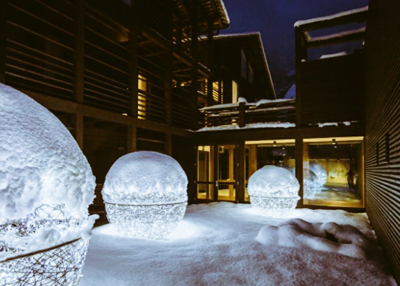 #ColoriANatale per tutto l'anno: si trova alle pendici del #MonteRosa. È il primo #Christmas Hotel in Italia. 

#Christmas is a state of mind. 
ph: #mirtilloexperience <a href="/MirtilloHotel/">Mirtillo Rosso Hotel</a> 

Waiting for #HOST2021 #hospitality <a href="/HostMilano/">Host</a>