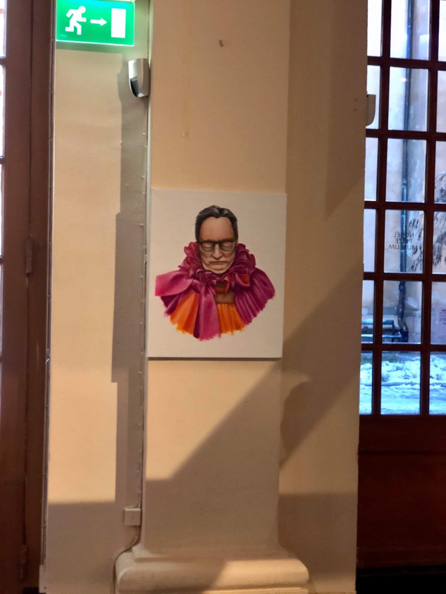 Svängde förbi Nobelmuséet på lunchen, dagen till ära, och fick otippat nog avnjuta lite utsökt medelklassaktivism! #knytblus