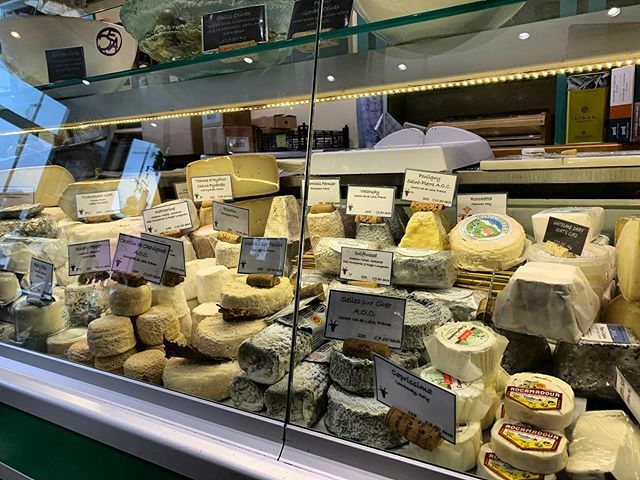 It’s beginning to look a lot like #Christmas at Hamish Johnston!