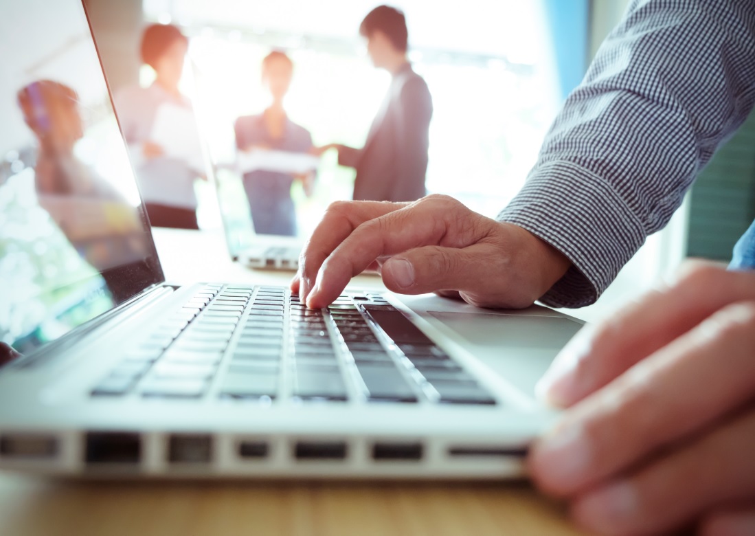 TheBizzInn's tweet photo. Calling all small businesses!  
If you have 1-9 employees, want to introduce digital and other new technologies, and benefit from peer learning, join the Leading to Grow Programme.  More info at 
https://t.co/LfGQ8pya7r and follow the link for registration! 
#BrumHour https://t.co/APrGlMXfG1