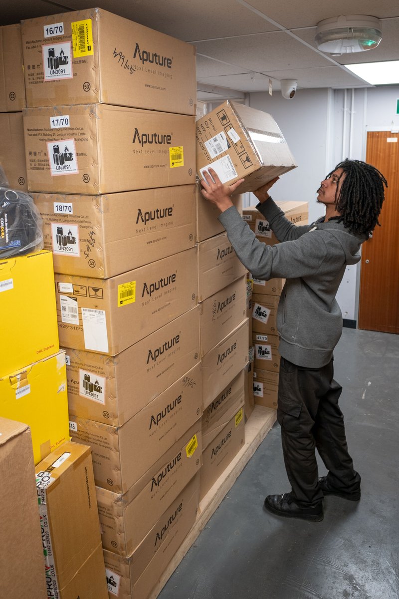ProAV's tweet photo. Aputure C300D MK II - Large stock arrival 🚛 📦

We just received 32 boxes of the Aputure C300D MK II, one of our most popular lights right now.

This new Aputure light excels on numerous features and offers a great price-quality relationship.

#aputure #c300dmkii #cinema #light https://t.co/n738zCcLU3