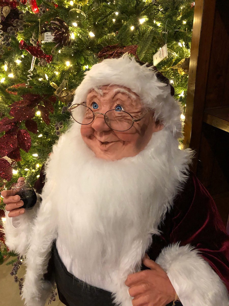RegalFlorist's tweet photo. Looks like someone found the wine themed tree ๐ท๐ณ
#Christmas2019 #winetree #christmasornaments #RegalFlorist #gardencentre https://t.co/yq6hf4uM8O