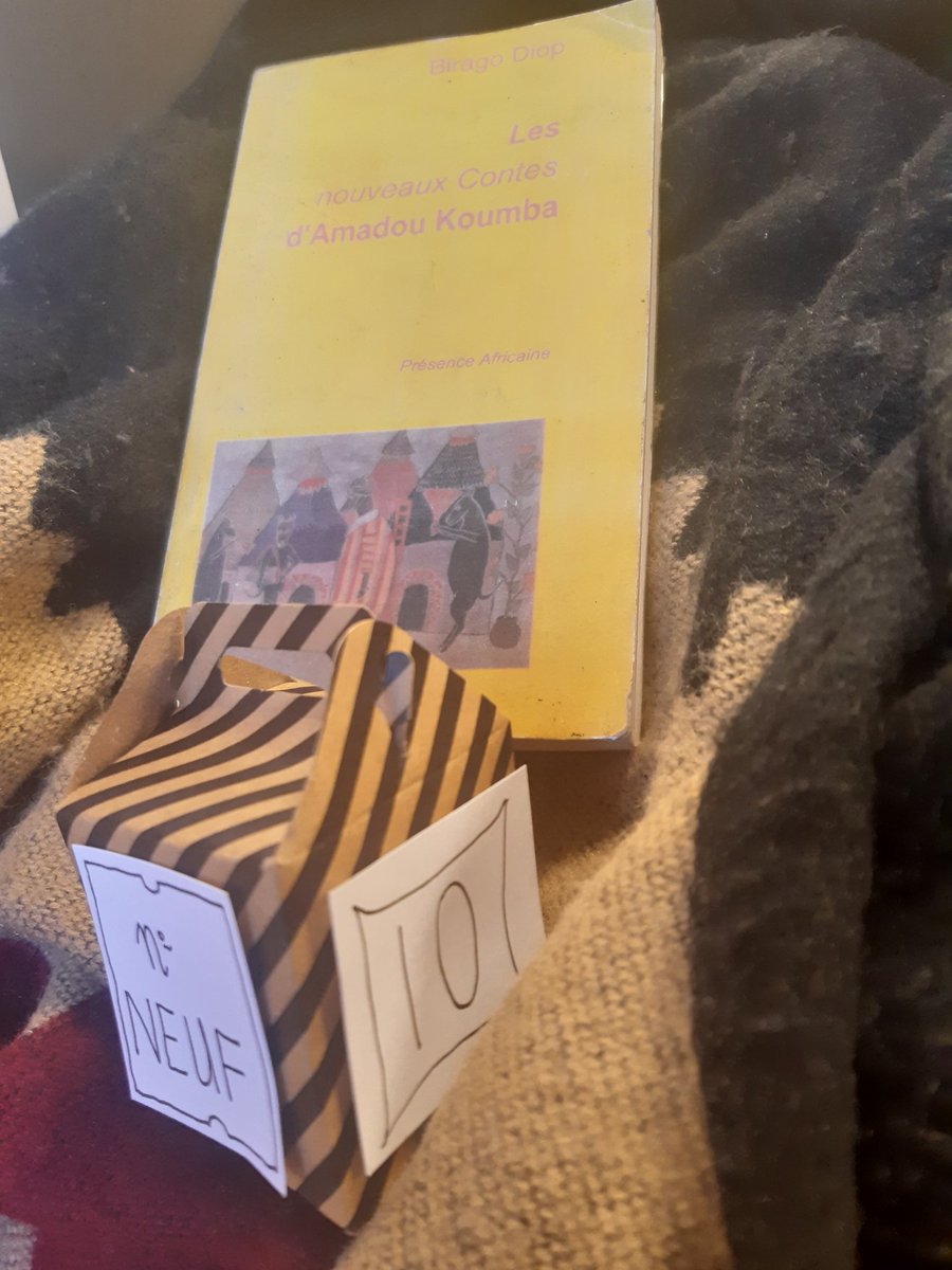 kumalafolo's tweet photo. Pour cause de #lundiose 🎄jour 9🎄 s'est introduit dans 🎄jour 10🎄
SAMBA DE LA NUIT
LE TAUREAU DE BOUKI
📚 Les Nouveaux Contes d'Amadou Koumba
📝 Birago Diop
C'est décidé, je me téléporte à Conakry de mes 6 ans, un soir de pleine lune, au rythme des contes traditionnels 😍
#lis https://t.co/v0nuOeUeXD