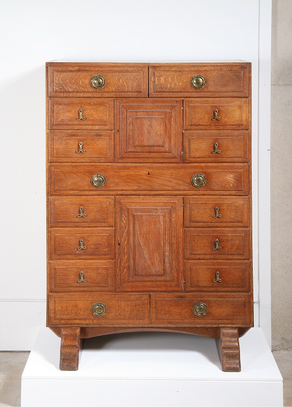 TheWilsonChelt's tweet image. Did you know that each month there will be a special #LunchtimeTalk to accompany the Gimson Exhibition. This Thursday the curator will  be talking about some of the furniture in the display, book your ticket today: cheltenhammuseum.org.uk/event/ernest-g…  #ArtsAndCrafts #ObjectTalk