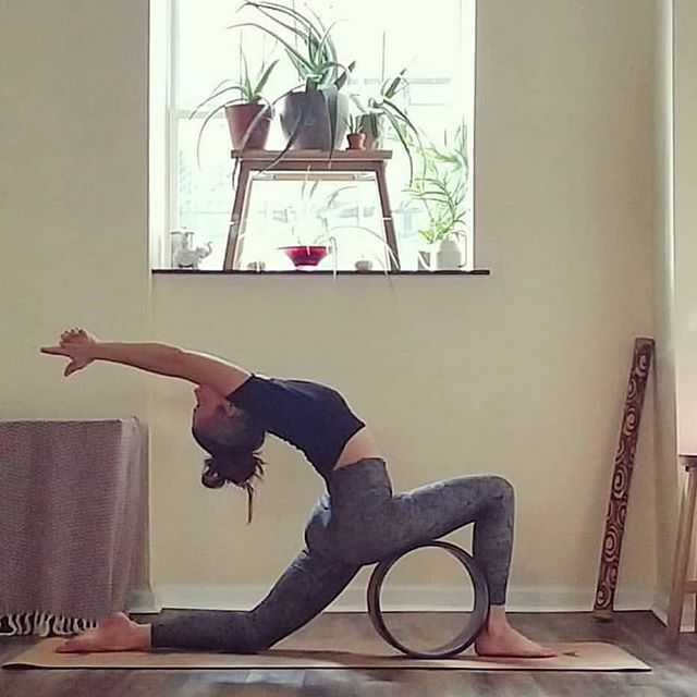 MyAreaYoga's tweet photo. " Bend the rules or break them. Great things never come from comfort zones " catch @yoganomalous at @yogabrain_eastfalls 
#repost #winteryoga#transition https://t.co/yDIGnH28Nc https://t.co/WsMQqMH4NG