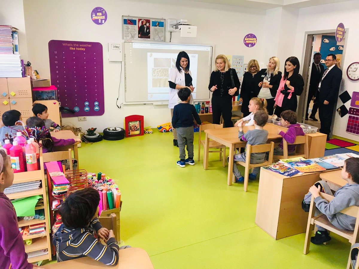 Kurucumuz Sn. <a href="/semrayucel/">Semra Yücel</a> Hocamız Bugün İzmir Bornova Uğur @bornovakampusu Okulumuzu Ziyaret Etti. Çok Mutlu Olduk, Katkılarınız İçin Çok Teşekkür Ederiz Hocam💐 <a href="/UgurOkullari/">Uğur Okulları</a> <a href="/sunalkarapostal/">Sunal GÜREL</a> <a href="/nevzatkulaber/">Nevzat Kulaberoğlu</a> <a href="/EnverYucel/">EnverYucel</a>