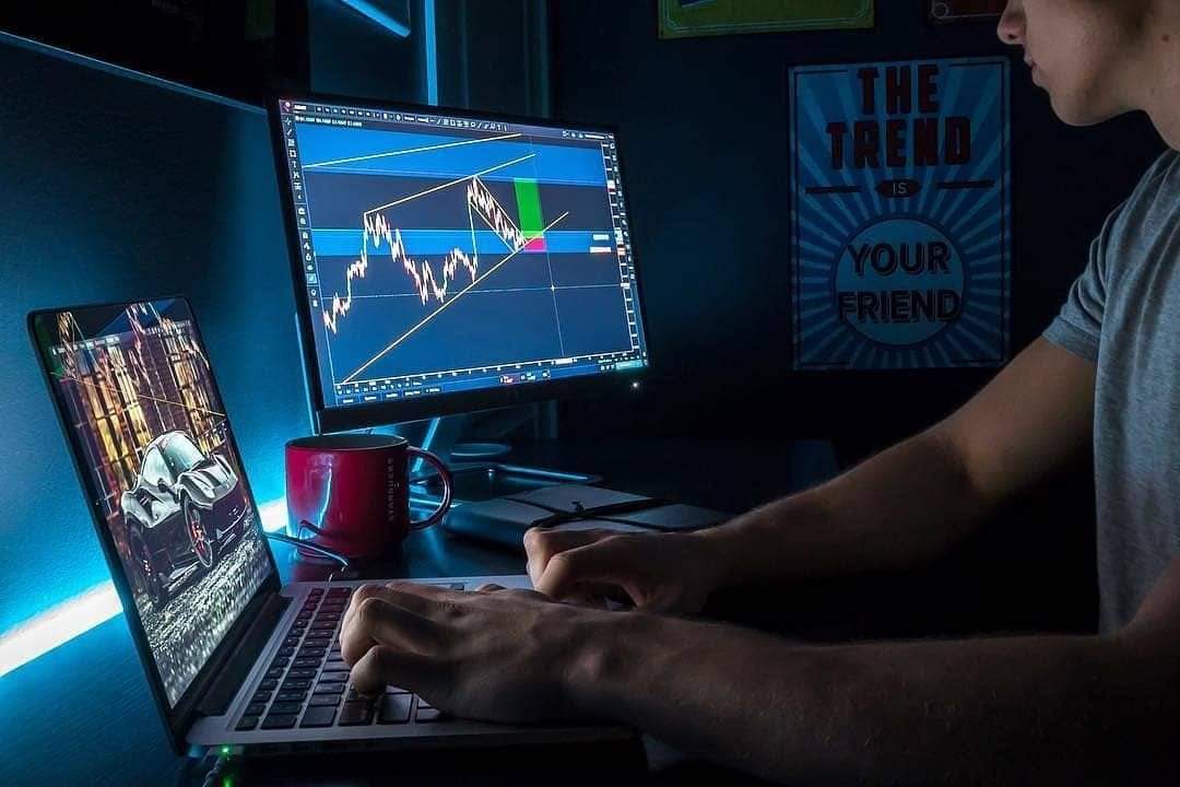 Angel86139252's tweet photo. I discovered a website where you can make up to $500-$1000 on trading per day from your cell phone. And earning up $4800 to $5800 per week. Payout every week. No scam on it. 100% genuine. Ask me how! Or WhatsApp  +1 843-284-9516 email:angelolmo2016@gmail.com https://t.co/imHFYas5x9