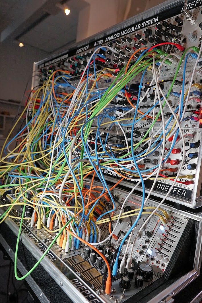 Thank you, Noabermuziek, for hosting our new show! Without laptop and with huge #modular. Sadly also for the last time with Bernard on backing vocs. #dawless #synthpop