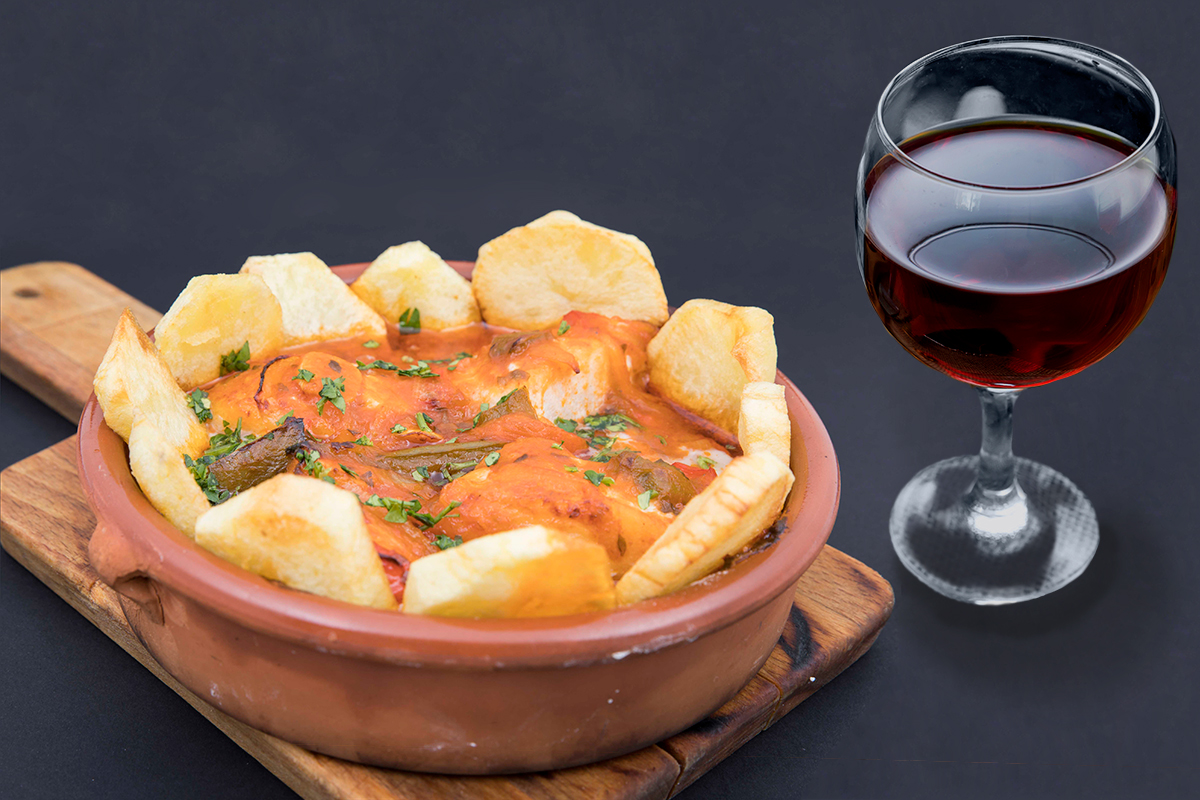 milongascompos's tweet photo. Disfruta del placer del buen #ñamñam 🤤 y el mejor #gluglu 🍷 con el #menudeldia de #Milongas #Compostela 👉 ¡solo 11,90€!
.
📞 981 562 708
📍 Rúa do Preguntoiro, 9
.
#comerensantiago #menu #food #foodies #santiago #santiagodecompostela #foodlover #restaurante #gastronomia https://t.co/VUWBAHqD38