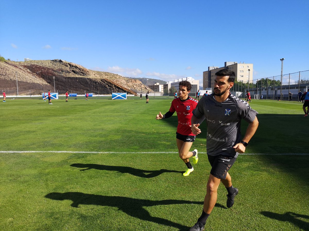 Arrancamos #DirectoMARCA con <a href="/jlromandiaz/">jose luis román díaz</a> y <a href="/tommyRguezC/">Tommy Rodríguez</a> 

Resumen de #DespiertaCanarias con la visita de Alicia Cebrián 

Tiempo para el análisis deportivo con <a href="/aradogonzalez/">Rafa Arado</a> y @Carlos32349695 

👉 Radiomarcatenerife.com