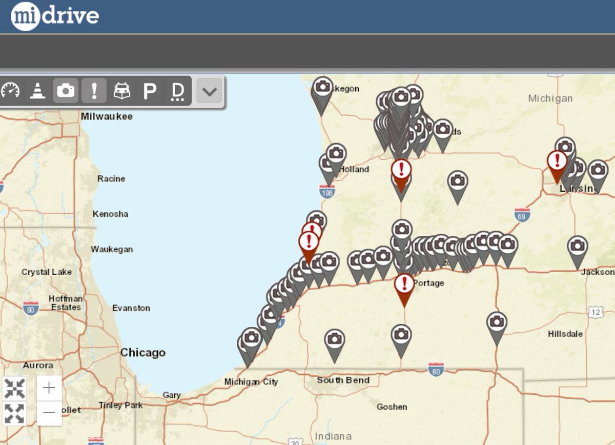 WeatherKimberly's tweet image. Several accidents being reported on roads in SW Michigan where the lake-effect snow is having the biggest impact this morning. Lanes on both 131 and 196 are blocked due to early morning crashes #MIDrive #MDOT