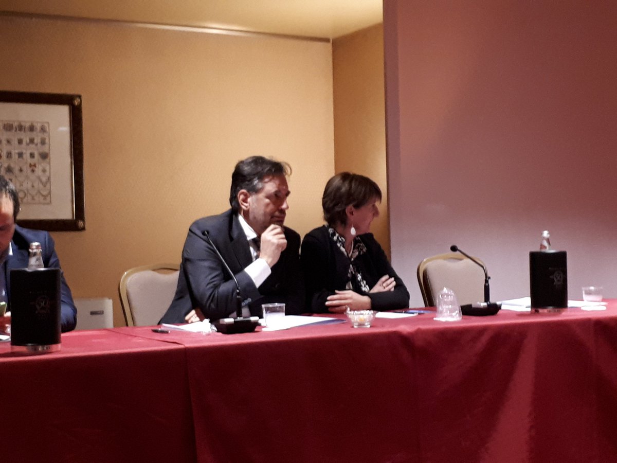ConfcoopLavoro's tweet photo. Si parla di #innovazione #artbonus #scuole #promozionecultura e tanti spazi di collaborazioni comuni nel corso della riunione congiunta dei Consigli Nazionali di Confcooperative Lavoro e Servizi e @ConfcoopCultura
#NETCOOP ottimo strumento per conoscere e conoscersi. https://t.co/KrPgxmwjof