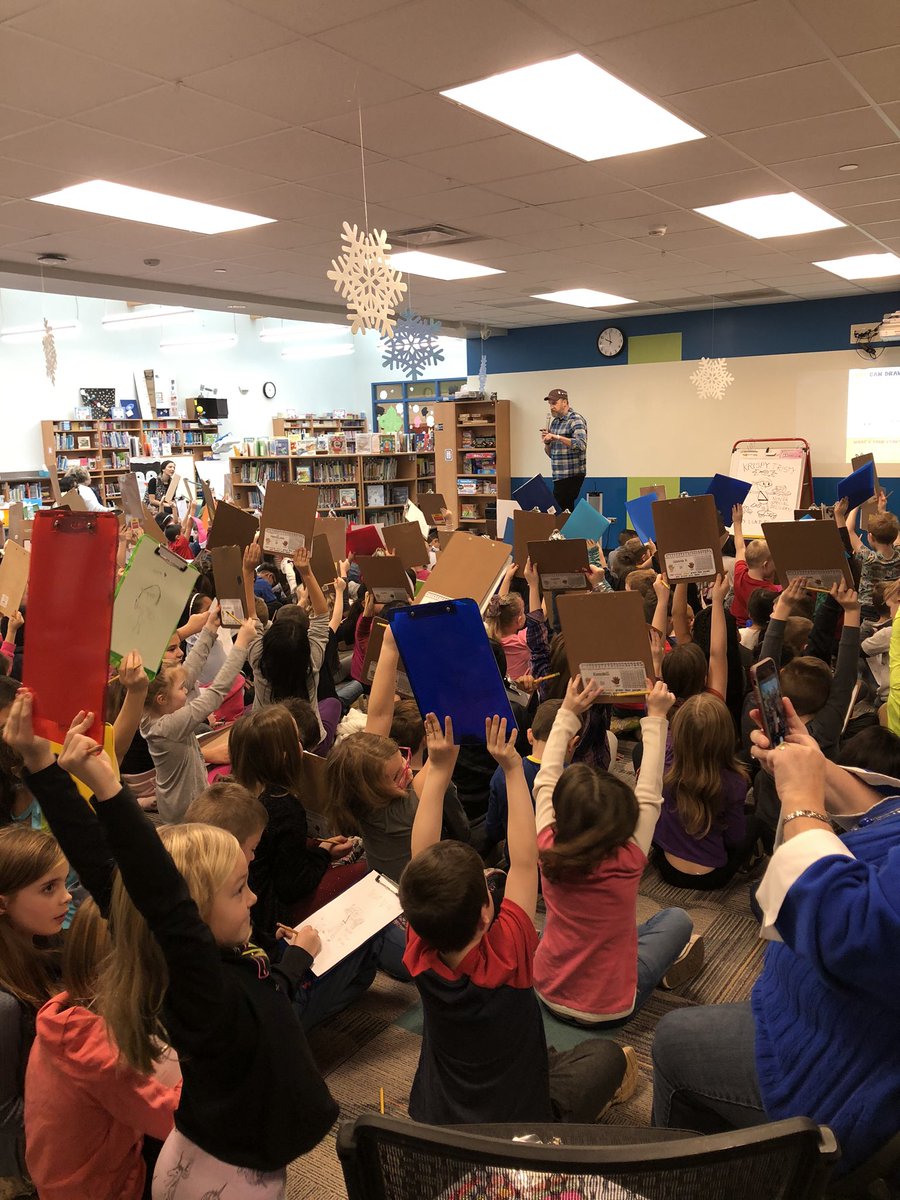SraJarvis's tweet photo. @lafcreative thank you SO much for sharing your talents with our students today. I heard “can we draw?” from my kids all afternoon! You really made them feel important! 💙💙 #hiya! #creativitymatters #mobyshinobi @School_D15 @RW_Rascals https://t.co/3oNFPnmclR