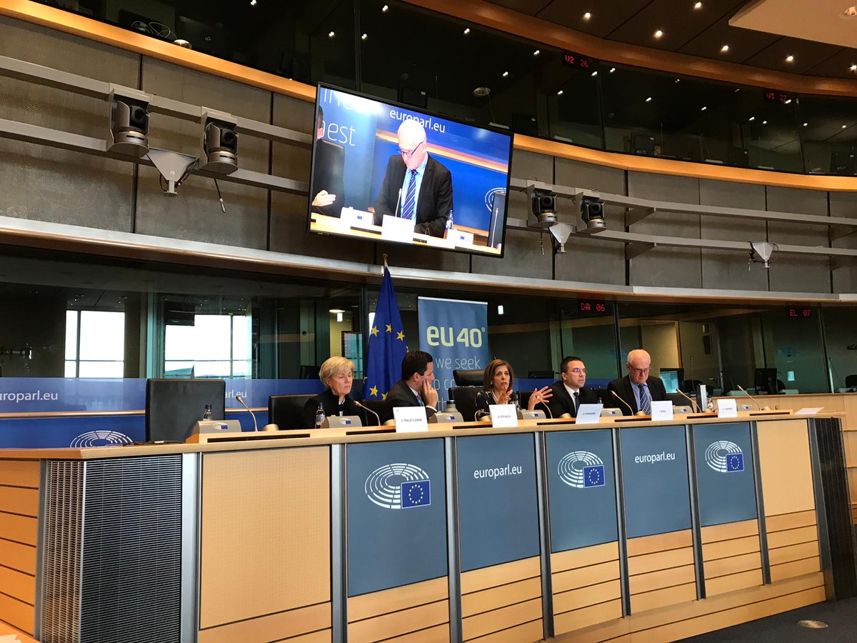 SKyriakidesEU's tweet photo. "On 4 February – World Cancer Day – we will start a discussion on Europe’s Cancer Plan. I would like this discussion to be as inclusive as possible invite everyone involved to take part in order to contribute to making this plan as ambitious as possible". #CancerEU https://t.co/Zd1tyKNITF