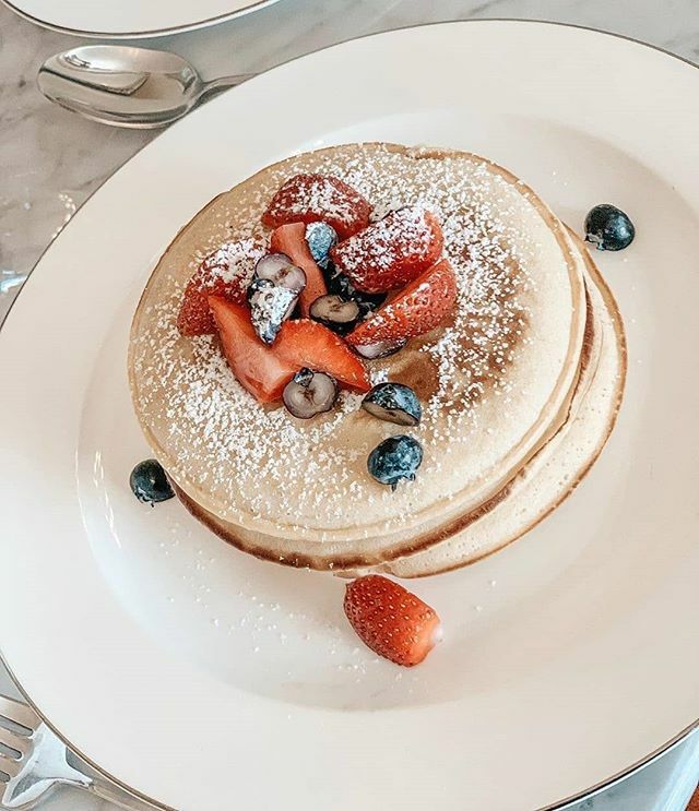 AweLagos's tweet photo. 📍@labriocheng - 'My daily dose of fruits😉 ' via  @lifeasvknowsitt
•
•
•
•
•

____________________________
#AweLagos #LagosNigeria #Nigeria 
#pancakes #fruits #labrioche  #food #foodie #breakfast #lagosliving #lagos #livingmybestlife #youtuber #ti… https://t.co/nPIl7kqYJT https://t.co/zXxDF0ZIsX