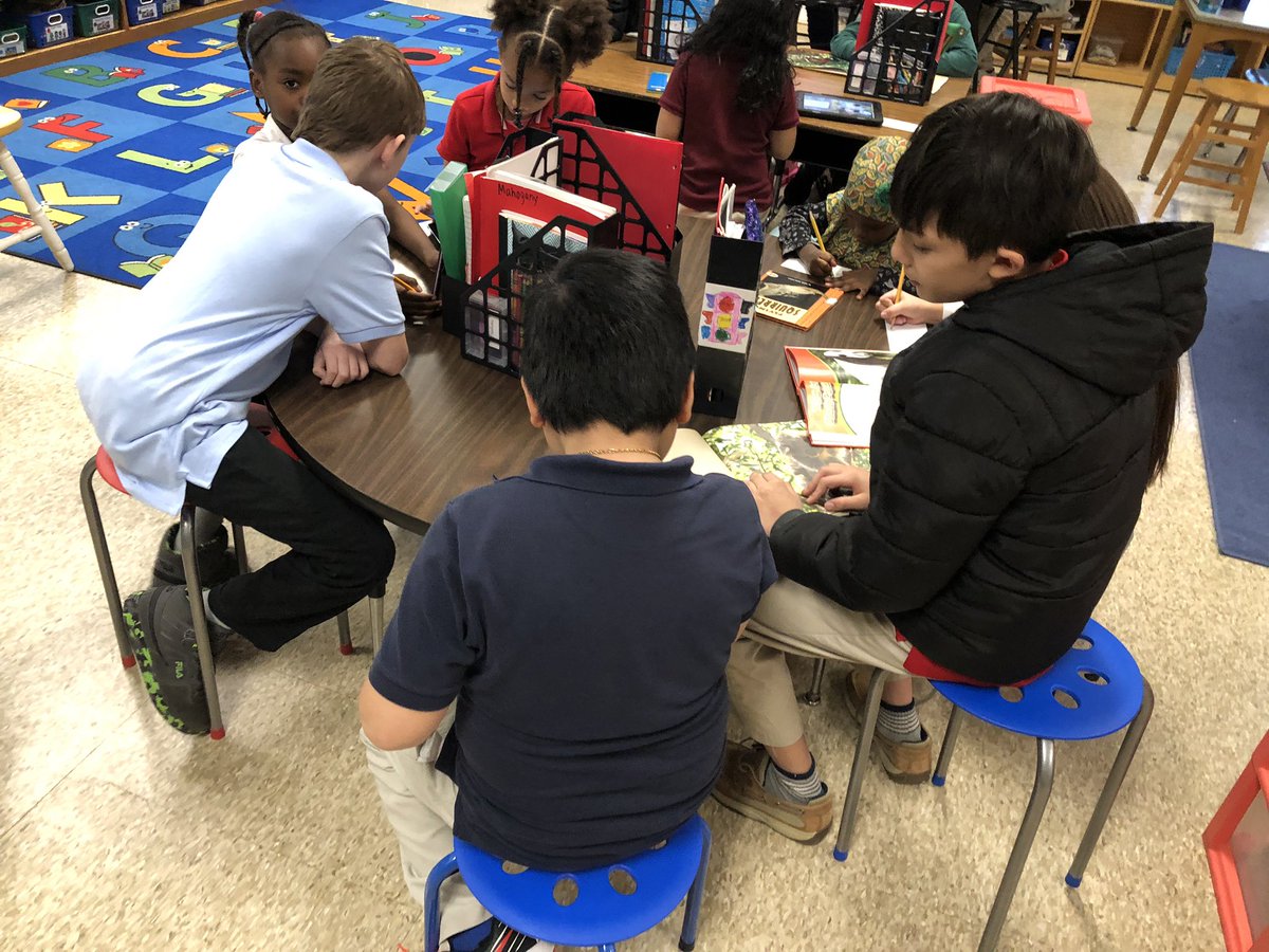 Mrs. Bartlett’s 4th graders went to help the 1st graders with their informational writing. We can’t wait to collaborate with them again soon! @JillHandleyKES <a href="/KenwoodElementa/">Kenwood Elementary</a> <a href="/FirstKenwood/">KenwoodFirstGrade</a> <a href="/sandralhogue/">Dr. Sandra L. Hogue</a>