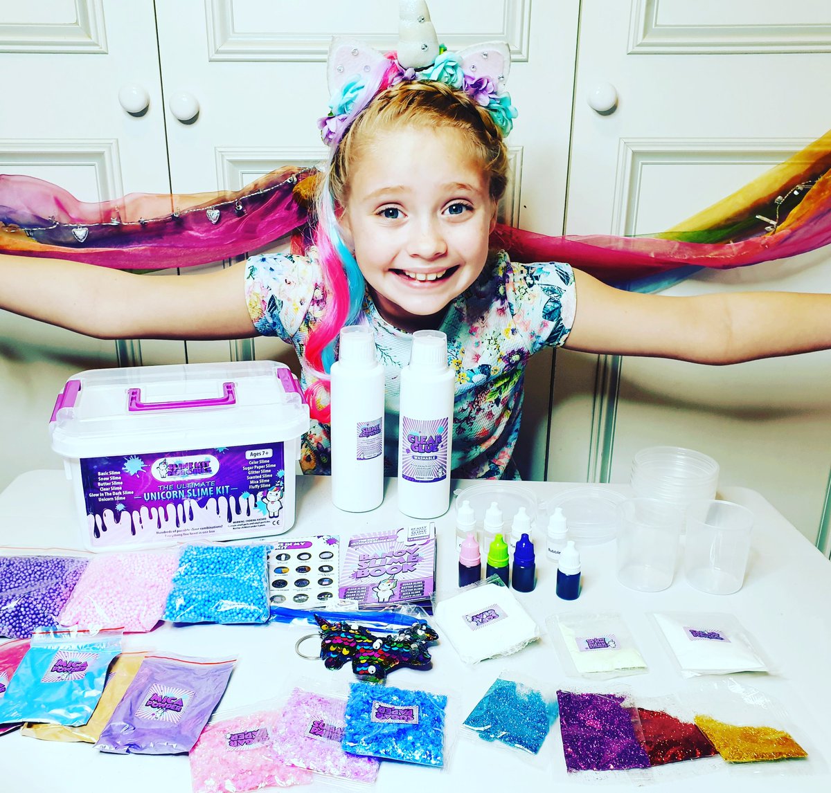 MMoonicorn's tweet photo. My new video is now live on #youtube ⭐I get super creative with The ultimate unicorn slime kit from @banovslime ♥️ Go and check it out!!!! This slime kit is filled to the brim with slime supplies 🤗
#gifted #slimekit #slimereview #slime #unicornslime #unicorn #ultimateslimekit https://t.co/2DwK9qF188