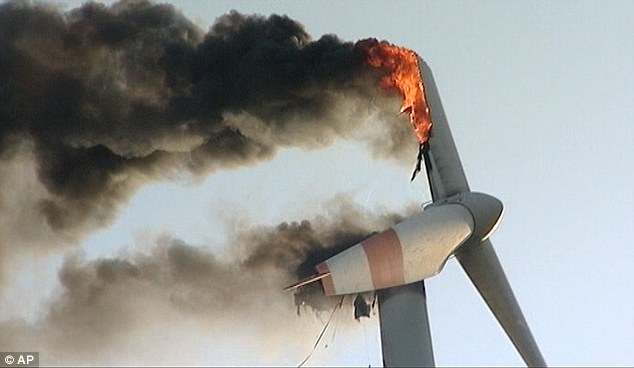 Windmolens:
- ze vliegen in brand
- ze waaien om
- ze lekken giftig gas
- ze slachten miljoenen vogels 
- ze vreten  subsidies 
- ze zitten vol giftige stoffen 
- ze leveren géén stroom bij windstilte en storm.