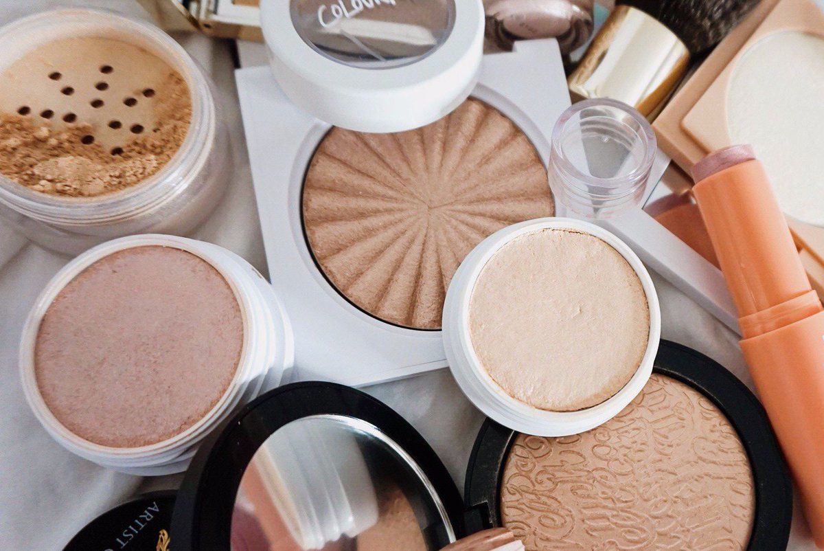 thenewburygirl's tweet photo. Get your GLOW on - check out this detailed Highlighter Collection Ranking: https://t.co/oQgHp1iCsM
@wetweetblogs @allthoseblogs #BloggersAspireRT @BestBlogRT #BBlogRT @bliss_bloggers @blogsandfriends #BloggerBabesRT @BloggerShare2 @BloggingBabesRT #bloggingbeesrt #BloggerHive https://t.co/ko2TMW7wX5