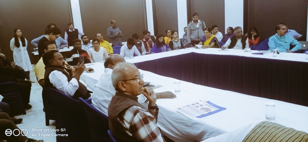 Ilfat le kar meeting hu hai
